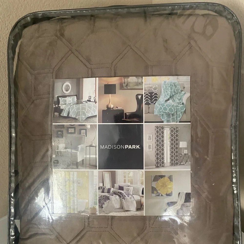 MADISON PARK Harper Quilted Velvet 3-Pc. Quilt Set, Full/Queen